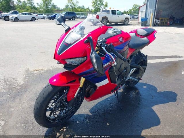 2023 HONDA CBR1000 RR 2