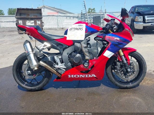 2023 HONDA CBR1000 RR 12
