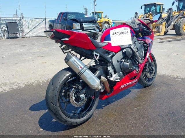 2023 HONDA CBR1000 RR 4