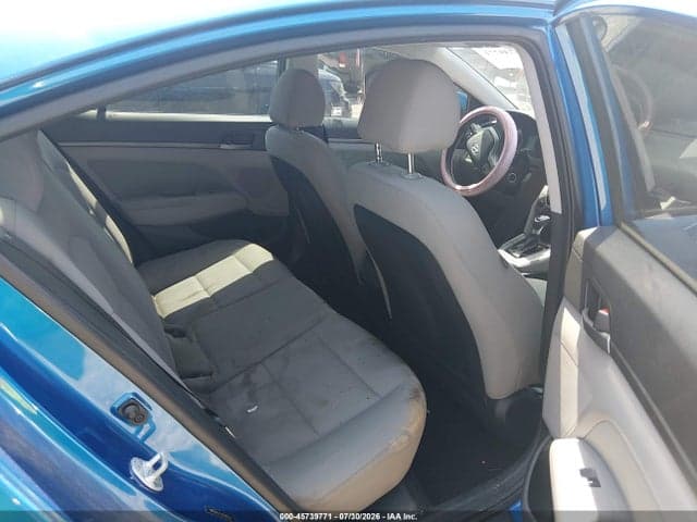 2018 HYUNDAI ELANTRA SEL 8