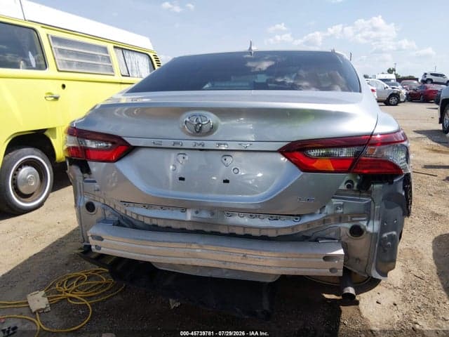 2022 TOYOTA CAMRY LE 17