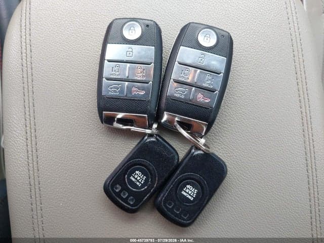 2019 KIA SEDONA EX 11