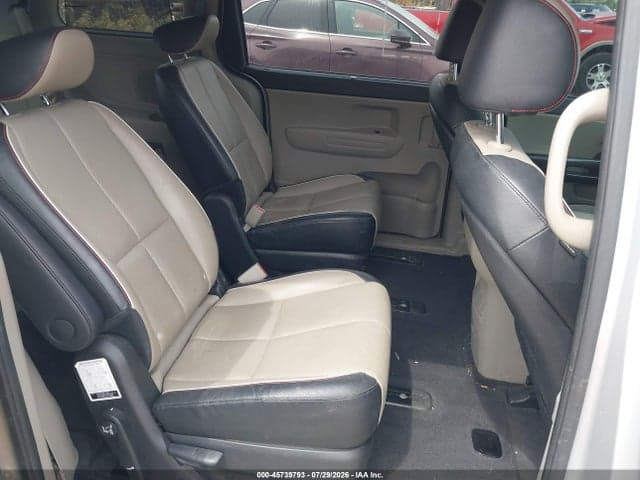2019 KIA SEDONA EX 8