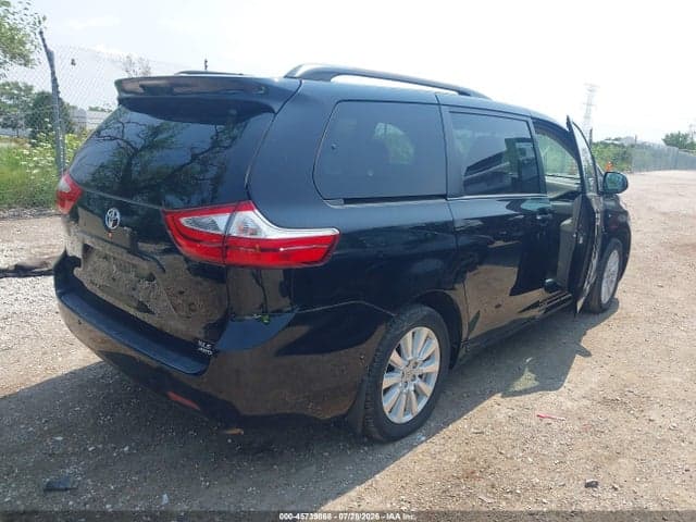2017 TOYOTA SIENNA XLE 7 PASSENGER 4