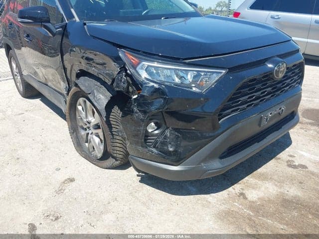 2020 TOYOTA RAV4 XLE PREMIUM 6