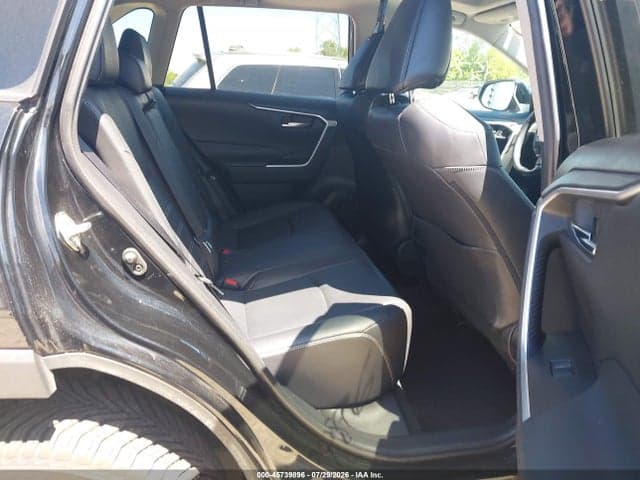 2020 TOYOTA RAV4 XLE PREMIUM 8