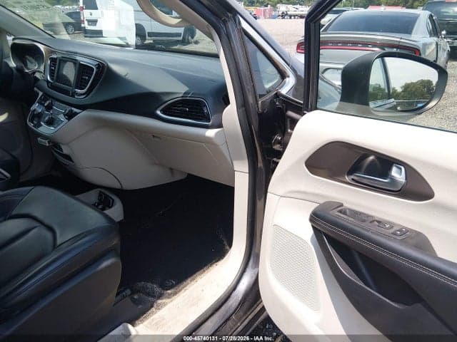 2020 CHRYSLER VOYAGER LXI 5