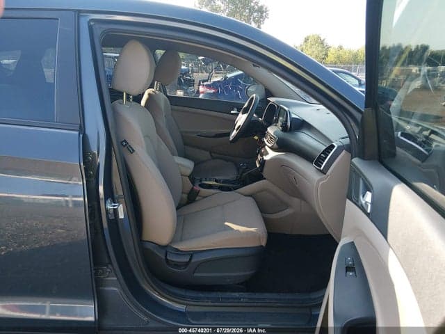 2021 HYUNDAI TUCSON SE 5