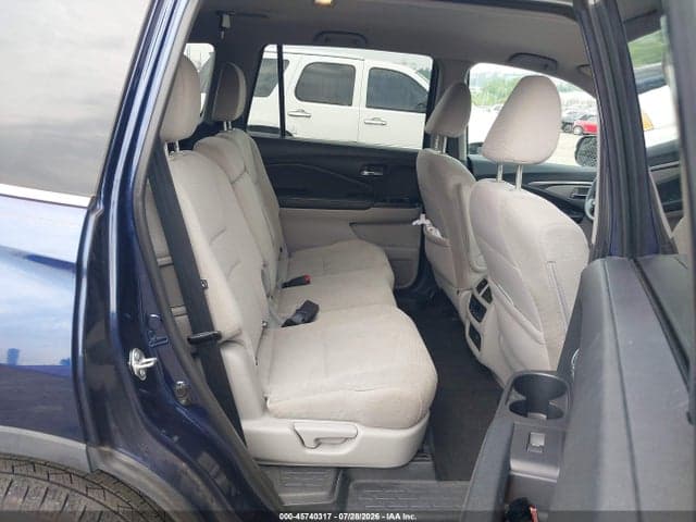 2017 HONDA PILOT EX 8