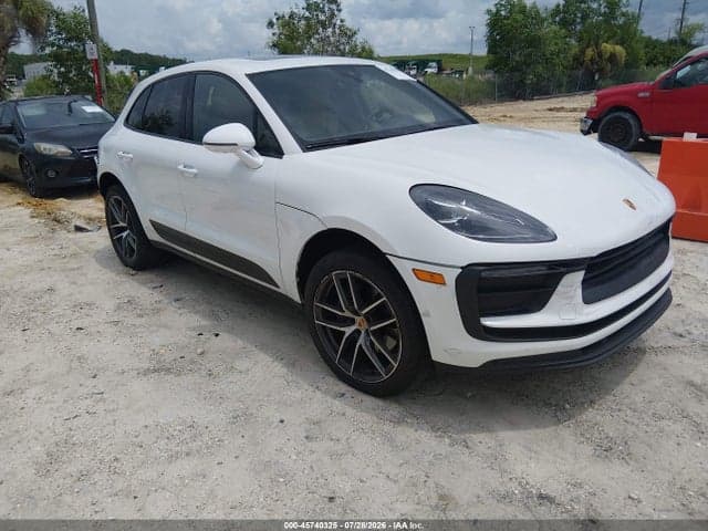 2022 PORSCHE MACAN 1