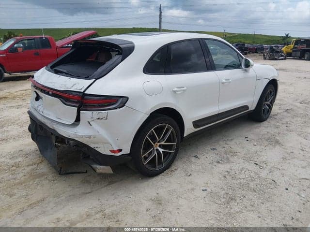 2022 PORSCHE MACAN 4