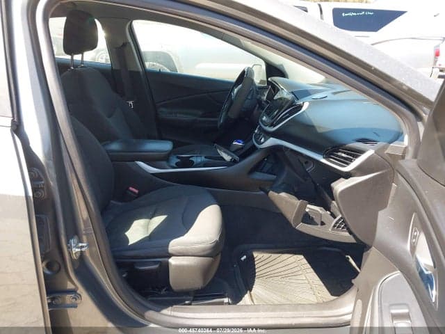 2017 CHEVROLET VOLT LT 5