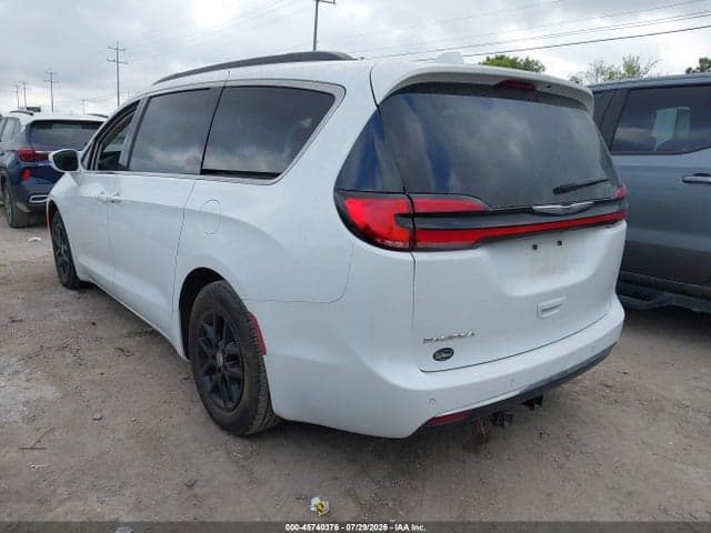 2022 CHRYSLER PACIFICA TOURING L 3