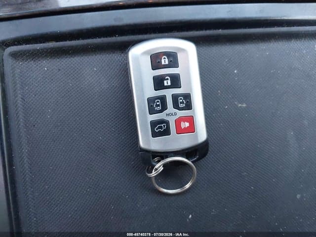 2017 TOYOTA SIENNA XLE 7 PASSENGER 11