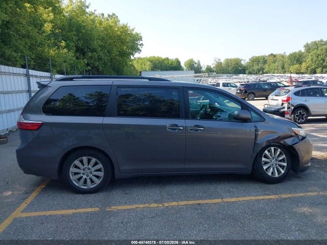 2017 TOYOTA SIENNA XLE 7 PASSENGER 13