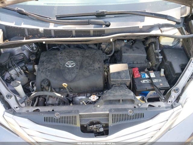 2017 TOYOTA SIENNA XLE 7 PASSENGER 10