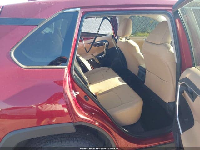 2023 TOYOTA RAV4 LE 8