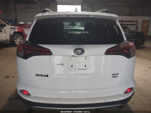 2017 TOYOTA RAV4 XLE 17