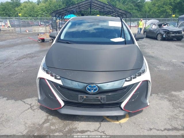 2017 TOYOTA PRIUS PRIME PREMIUM 12