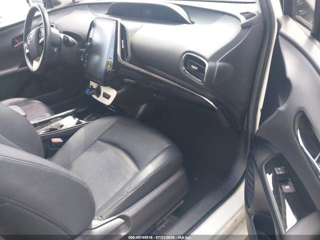 2017 TOYOTA PRIUS PRIME PREMIUM 5