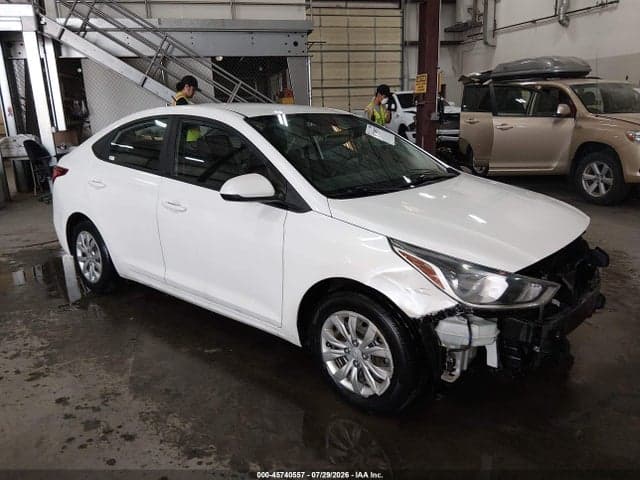 2019 HYUNDAI ACCENT SE 1