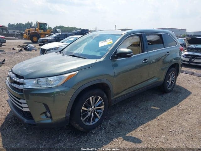 2019 TOYOTA HIGHLANDER XLE 2