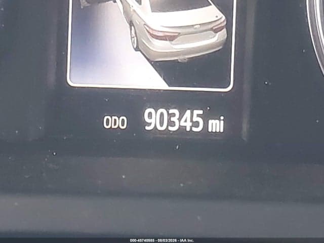2017 TOYOTA CAMRY SE 14
