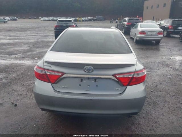 2017 TOYOTA CAMRY SE 15