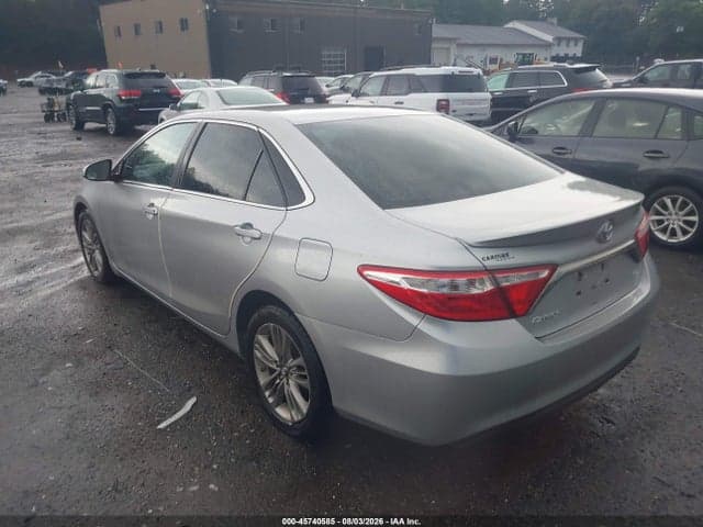 2017 TOYOTA CAMRY SE 3