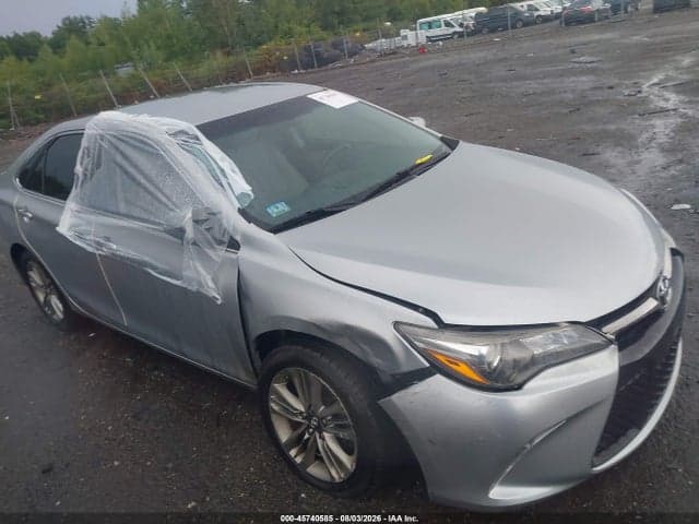 2017 TOYOTA CAMRY SE 6