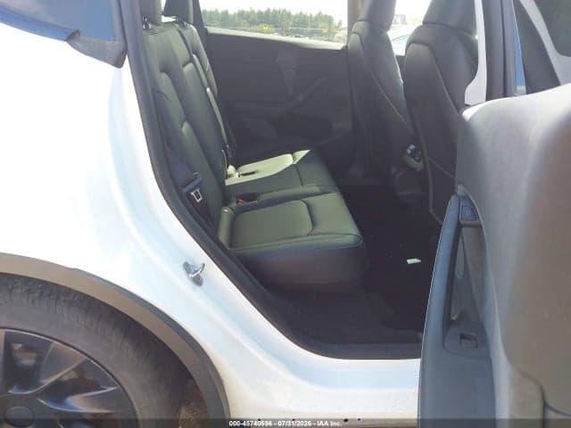 2023 TESLA MODEL Y 8