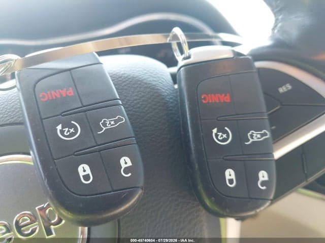 2020 JEEP GRAND CHEROKEE LIMITED 4X4 11