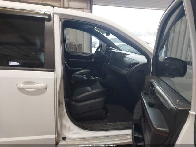 2018 DODGE GRAND CARAVAN GT 5