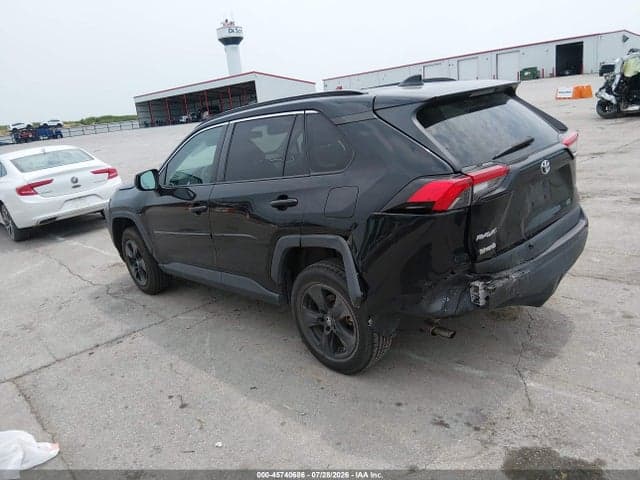 2020 TOYOTA RAV4 LE 3
