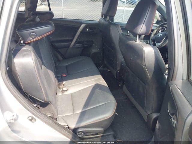 2017 TOYOTA RAV4 SE 8
