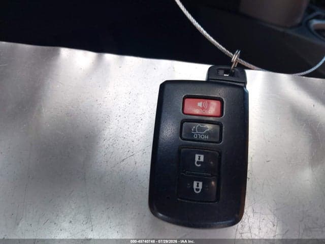 2017 TOYOTA RAV4 LIMITED 11