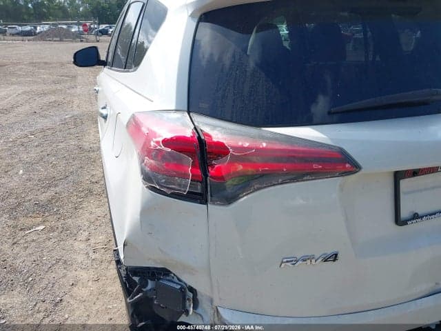 2017 TOYOTA RAV4 LIMITED 17