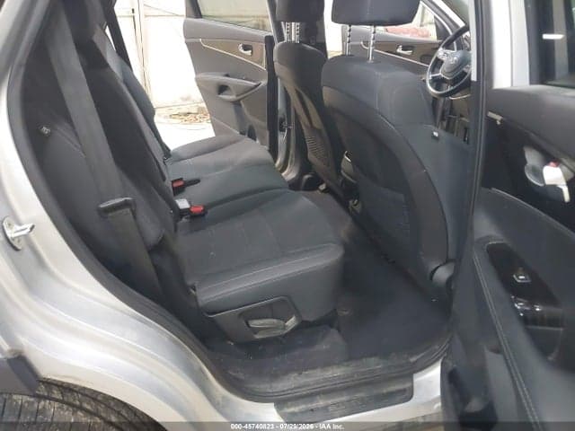 2019 KIA SORENTO 2.4L LX 8