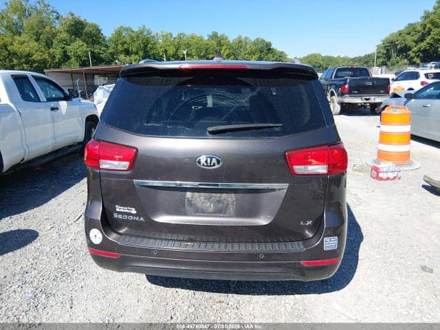 2017 KIA SEDONA LX 16
