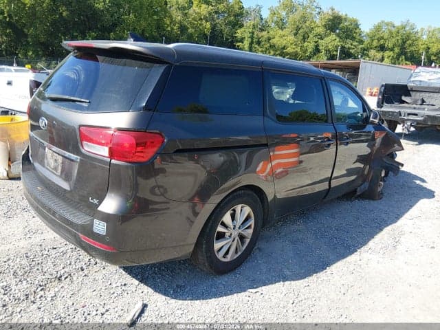 2017 KIA SEDONA LX 4