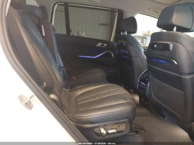 2023 BMW X7 XDRIVE40I 8