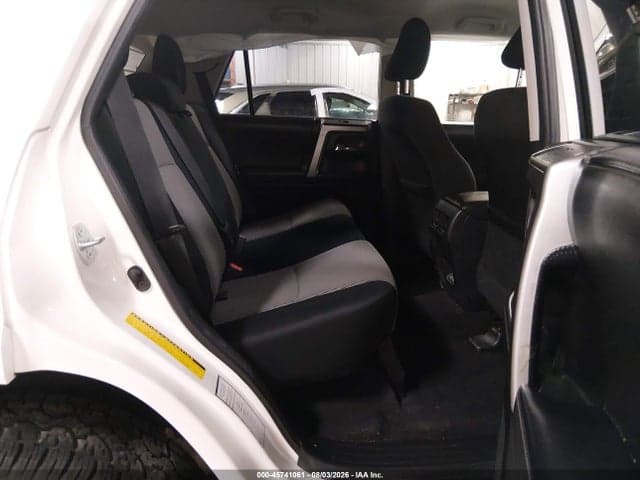 2021 TOYOTA 4RUNNER SR5 8