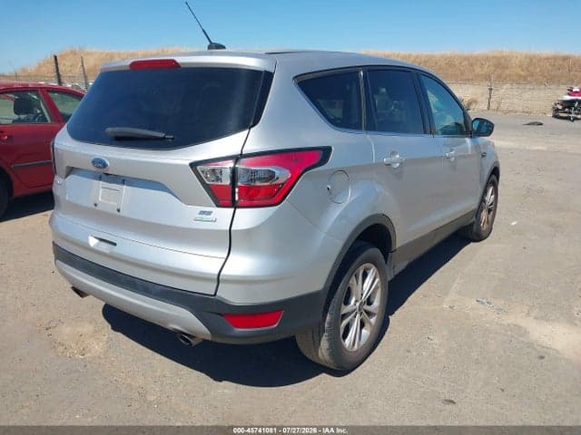 2017 FORD ESCAPE SE 4