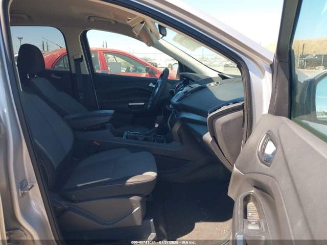 2017 FORD ESCAPE SE 5