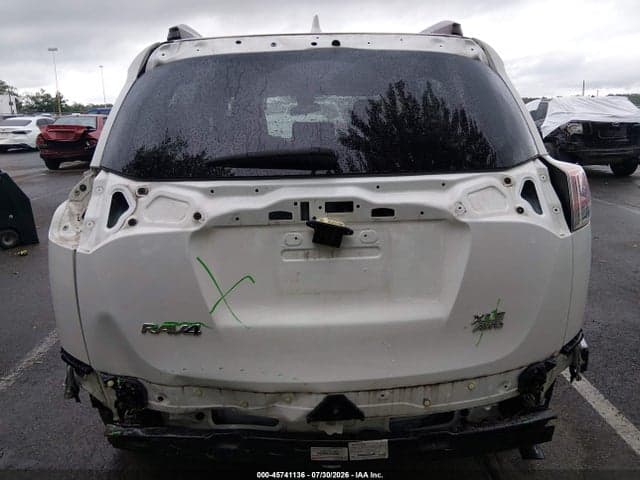 2018 TOYOTA RAV4 XLE 6