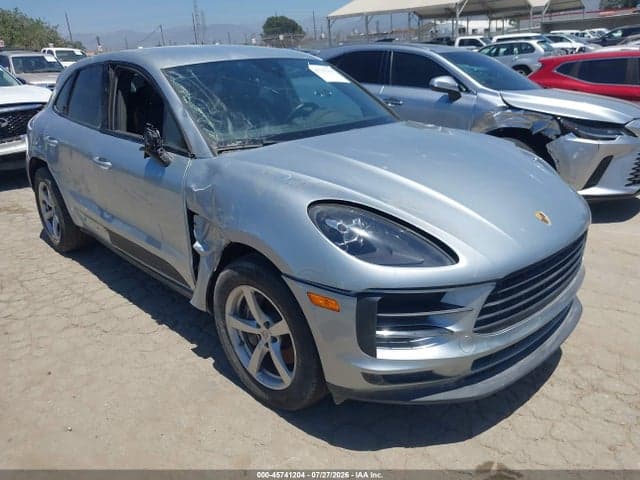 2021 PORSCHE MACAN 1