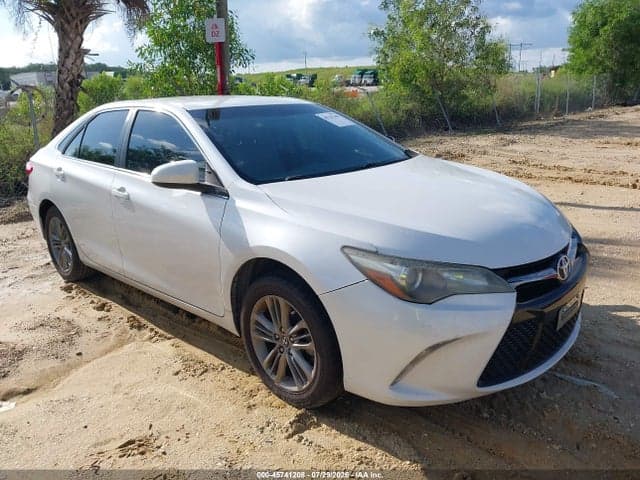 2017 TOYOTA CAMRY SE 1