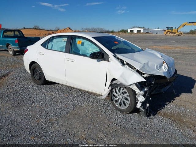 2018 TOYOTA COROLLA LE 1