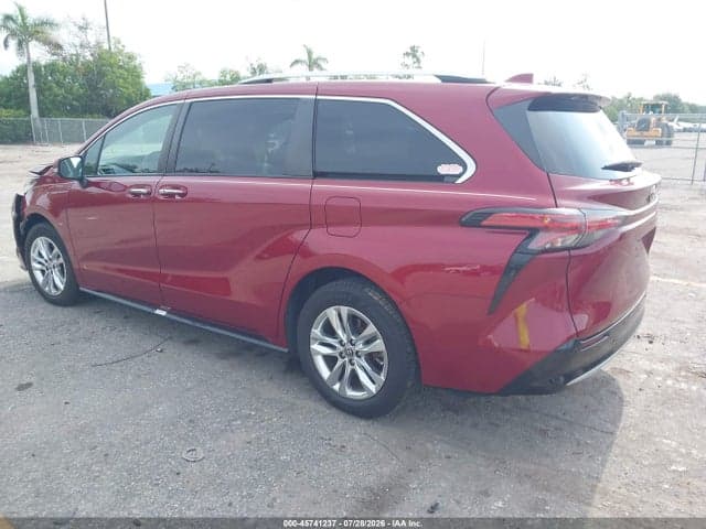 2022 TOYOTA SIENNA LIMITED 3