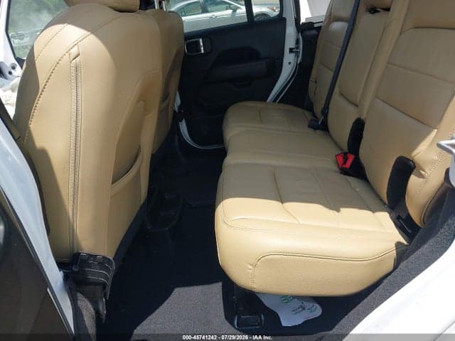 2018 JEEP WRANGLER UNLIMITED SAHARA 4X4 8